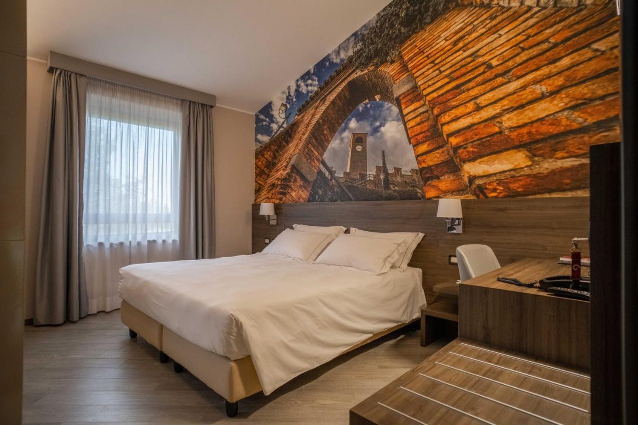 Hotel Guerro Castelvetro di Modena Bagian luar foto