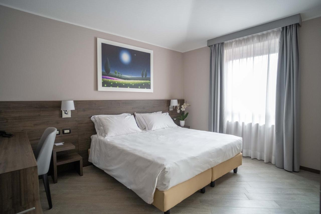 Hotel Guerro Castelvetro di Modena Bagian luar foto