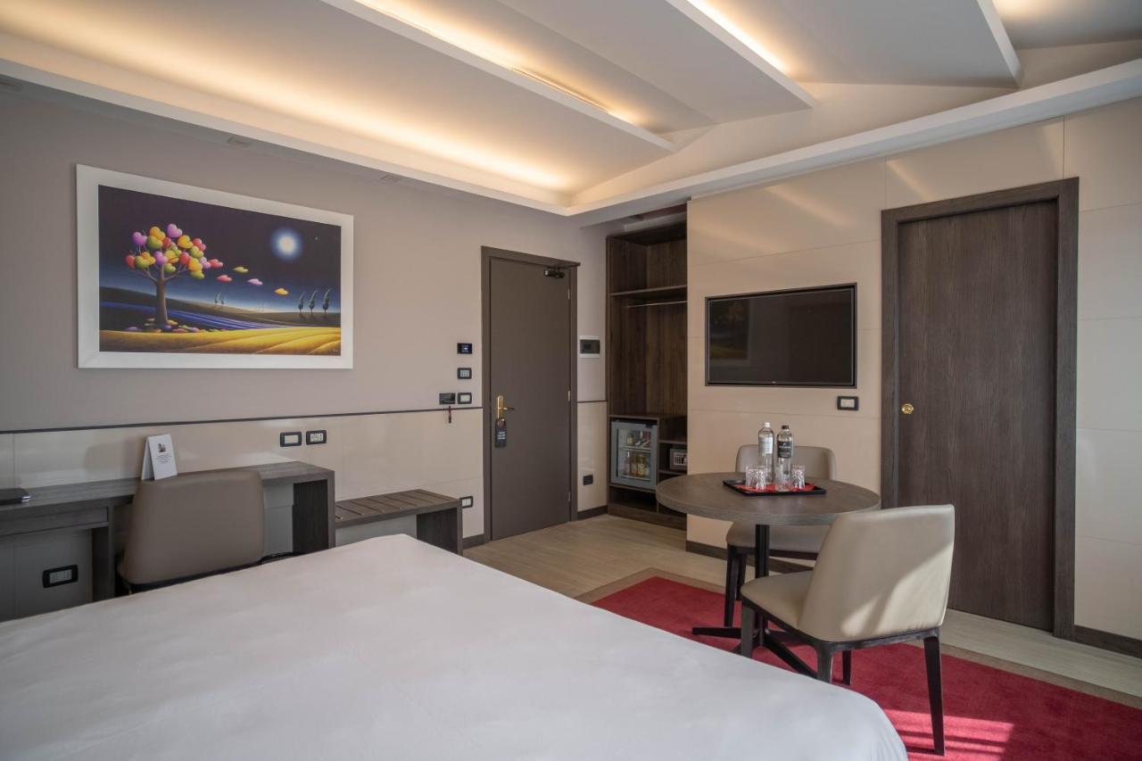 Hotel Guerro Castelvetro di Modena Bagian luar foto